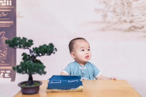 凉山宝宝喊肚子疼怎么回事